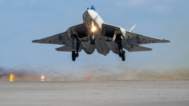 ОАК сообщила о передаче иностранному заказчику двух истребителей Су-57 ОАК сообщила о передаче иностранному заказчику двух истребителей Су-57