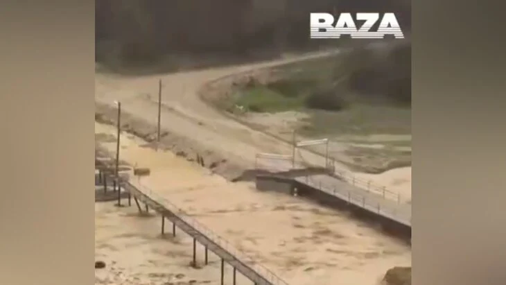 В Чечне ввели режим ЧС из-за непогоды В Чечне ввели режим ЧС из-за непогоды