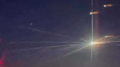 Пролетевший над Москвой метеорит сняли вблизи с борта самолета Пролетевший над Москвой метеорит сняли вблизи с борта самолета