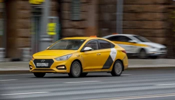 Мужчина напал на девушку-таксиста после дорожного конфликта в Дмитрове