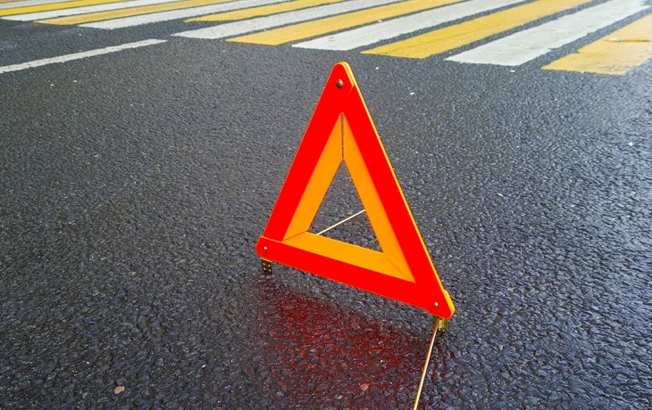 Три автомобиля столкнулись на 56-м километре МКАД Три автомобиля столкнулись на 56-м километре МКАД