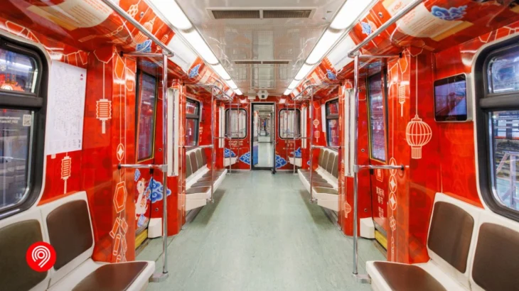 Посвященный китайскому Новому году поезд запустили в московском метро Посвященный китайскому Новому году поезд запустили в московском метро
