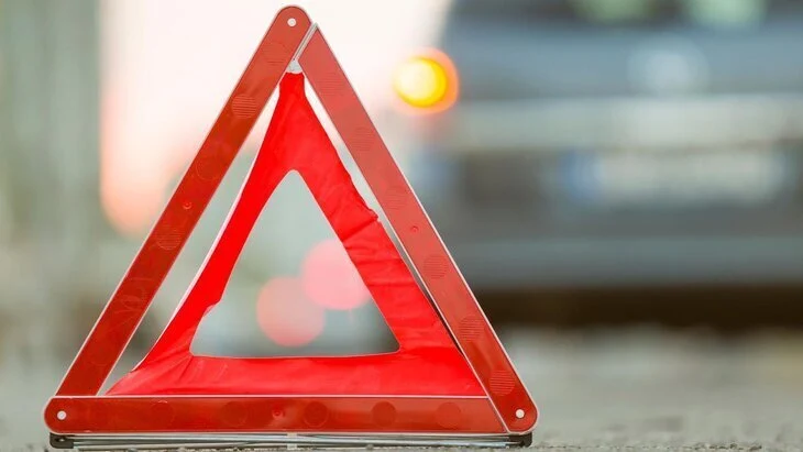 Девять автомобилей столкнулись на дамбе в Петербурге