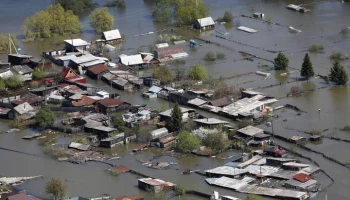 Губернатор Тюменской области заявил о срочной эвакуации в 2 районах региона