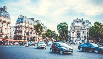 BFMTV: Двое напавших на консульство РФ во Франции оказались исследователями