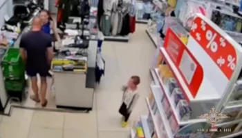 Появились кадры избиения кассирши из-за ценника в подмосковном Талдоме