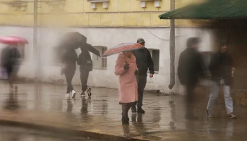Синоптики сообщили о теплой и дождливой погоде в Москве 19 марта