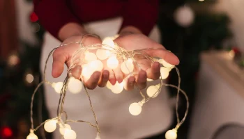 Адвокат Дощенко предупредил о штрафе за неправильную установку гирлянды