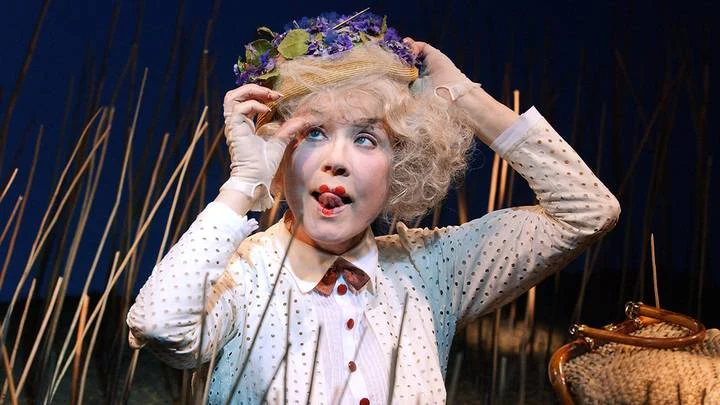 Спектакль «Счастливые дни», 2005 год / Фото: ИТАР-ТАСС / Александр Куров