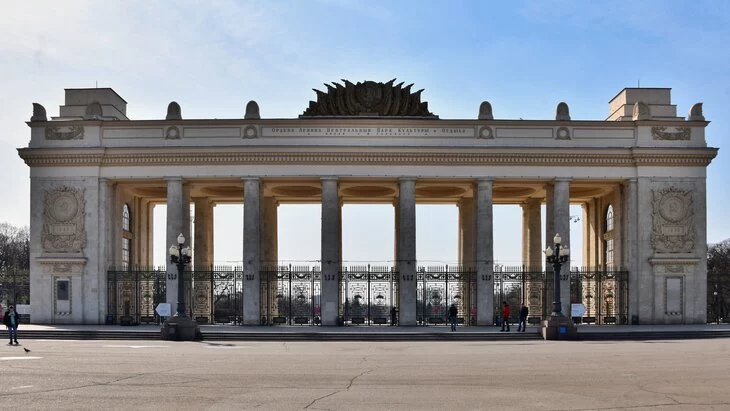 Столичные парки закрыты из-за непогоды