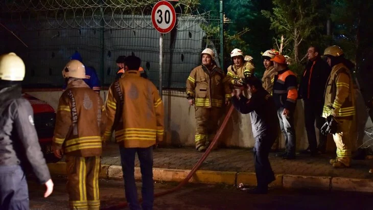 Два пилота погибли в результате крушения вертолета в Турции Два пилота погибли в результате крушения вертолета в Турции