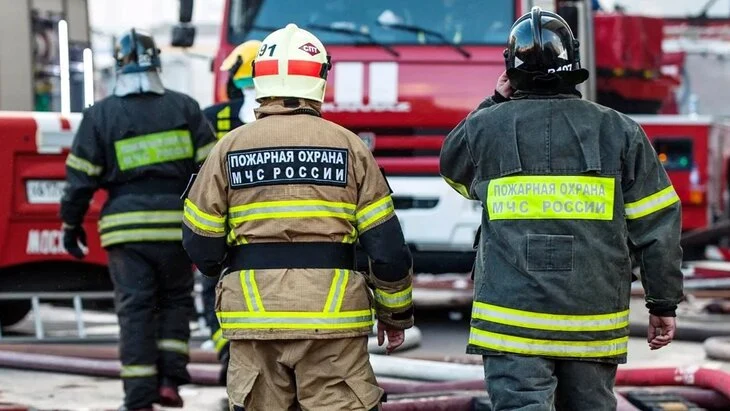 Пожар вспыхнул на астраханском ГПЗ после атаки БПЛА Пожар вспыхнул на астраханском ГПЗ после атаки БПЛА