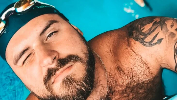 Друг пропавшего в Босфоре пловца опроверг сообщения о сигнале с его трекера Друг пропавшего в Босфоре пловца опроверг сообщения о сигнале с его трекера