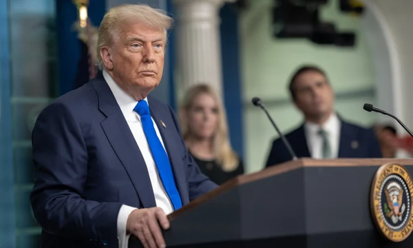 Трамп заявил о соглашении с Россией о поставках 300 тысяч тонн дизтоплива