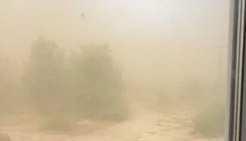 Мощная песчаная буря обрушилась на Саратов, в Марксе пропало электричество Мощная песчаная буря обрушилась на Саратов, в Марксе пропало электричество