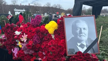 Народного артиста России Владимира Симонова похоронили на Троекуровском кладбище