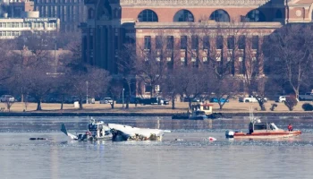 WP: ошибка авиадиспетчера могла стать причиной авиакатастрофы в Вашингтоне