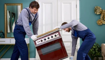 Свыше 500 тонн предметов передали горожане за год с помощью сервиса на mos.ru