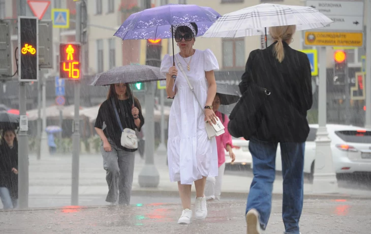 Ливень и сильный ветер ожидаются в Москве в ближайшие часы Ливень и сильный ветер ожидаются в Москве в ближайшие часы