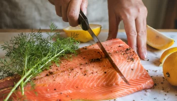 Врачи назвали три типа продуктов для здоровья мозга