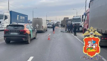 Один человек погиб и четверо пострадали в результате ДТП с грузовиком в Мытищах Один человек погиб и четверо пострадали в результате ДТП с грузовиком в Мытищах