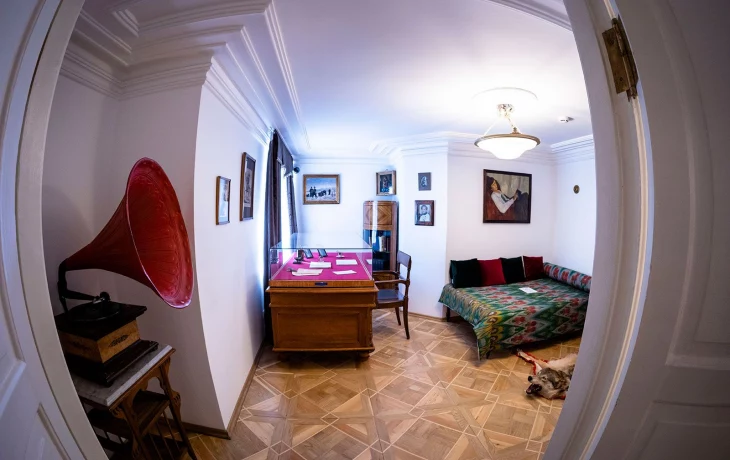 Дом-музей Марины Цветаевой подготовил выставку «Та гора была — миры!» Дом-музей Марины Цветаевой подготовил выставку «Та гора была — миры!»