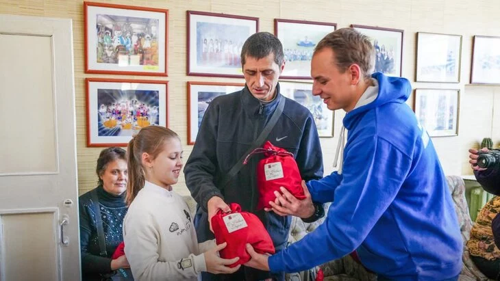 Собянин: первые новогодние подарки доставлены из Москвы на новые территории