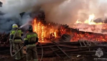 Пожар площадью 900 "квадратов" произошел на ангаре в Адыгее