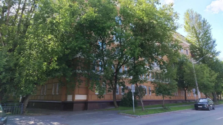 Крупное помещение недалеко от «Бульвара Рокоссовского» выставили на торги Крупное помещение недалеко от «Бульвара Рокоссовского» выставили на торги