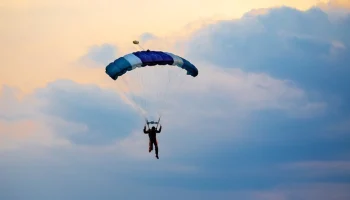 Австралиец выжил после падения без парашюта с высоты 4,5 километра