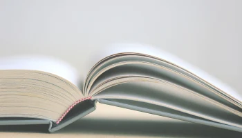 Стало известно, кому присудили Букеровскую премию — 2025