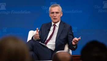 Столтенберг прокомментировал законность ударов ВСУ по территории России