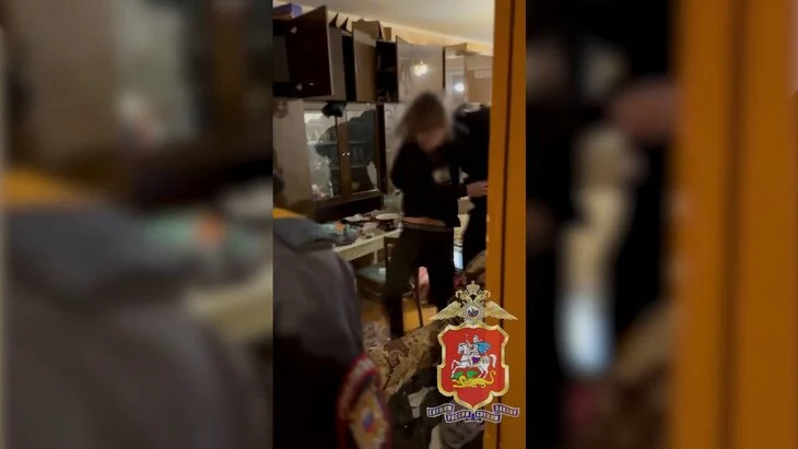 Молодой человек обстрелял прохожего из окна дома в Сергиевом Посаде