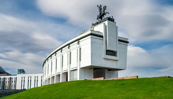 В Музее Победы открылась выставка о четвероногих героях