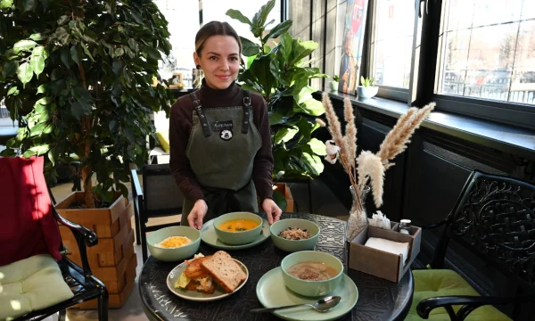 В кафе на московских ярмарках появились постные блюда и веганские десерты