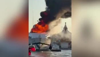 Яхта загорелась в порту курорта Сен-Тропе