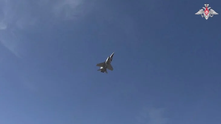 Самолет МиГ-31 потерпел аварию при посадке в Липецкой области Самолет МиГ-31 потерпел аварию при посадке в Липецкой области