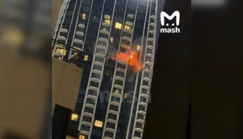 Беспилотник влетел в жилой небоскреб в Дубае