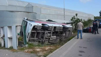 Пятеро россиян остаются в больницах Антальи после ДТП с автобусом