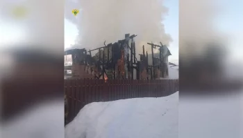 Три человека погибли при пожаре в двухэтажном частном доме в ТиНАО