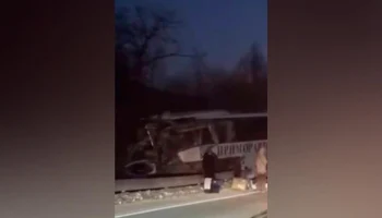 Пассажирский автобус и грузовик столкнулись в Приморье