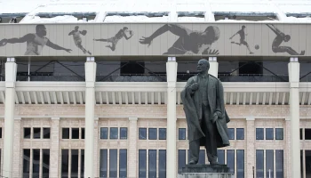 В «Лужниках» проведут новогодний забег сразу после боя курантов