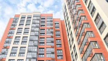 Дом по реновации построят на улице Плющева