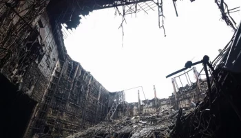 Крыша "Крокус Сити Холла" рухнула на площади 7 тыс "квадратов"