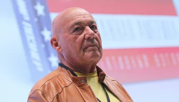 Более двух лет вне публичного пространства: куда пропал Владимир Познер