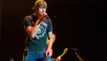 Фронтмен рок-группы 3 Doors Down Брэд Арнольд скончался в возрасте 47 лет