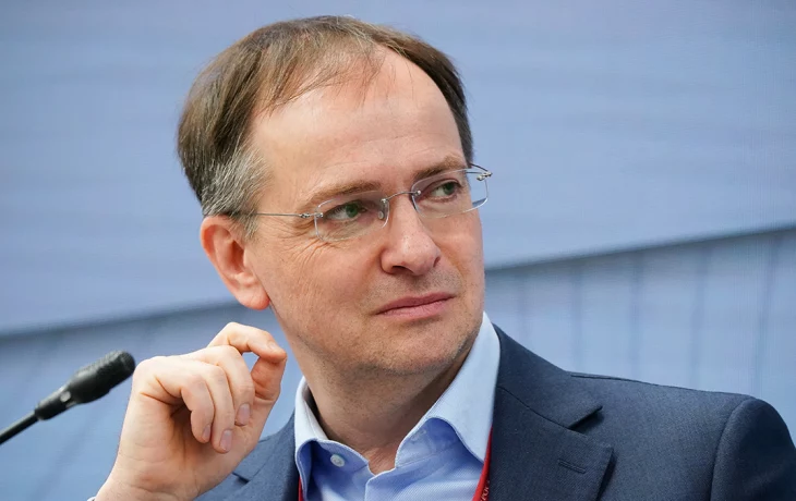 Мединский: Украина в 2022 году согласовывала переговоры с «тремя начальниками» Мединский: Украина в 2022 году согласовывала переговоры с «тремя начальниками»