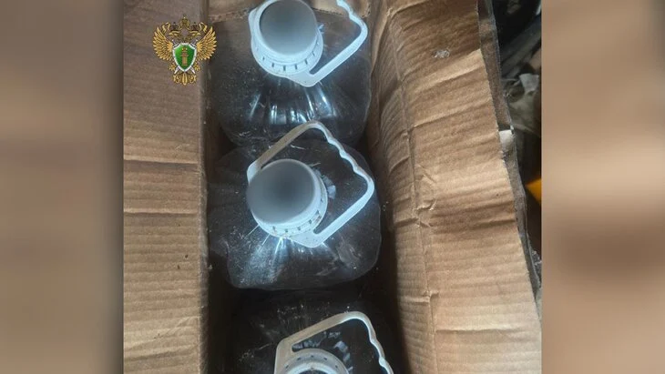 Восемь человек задержаны по делу о суррогатном алкоголе в Ленобласти Восемь человек задержаны по делу о суррогатном алкоголе в Ленобласти