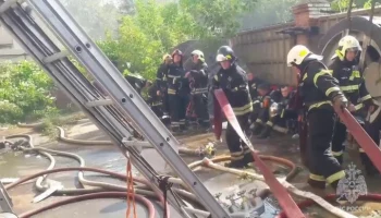 Пожар в здании на Бережковской набережной в Москве полностью ликвидирован