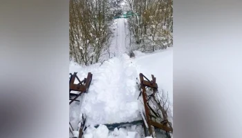 Мост обрушился через реку Инсарка в Мордовии